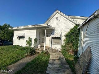 Foreclosed Home - 216 W B ST, 64801