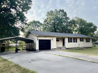 Foreclosed Home - 503 TIMBER LN, 64834