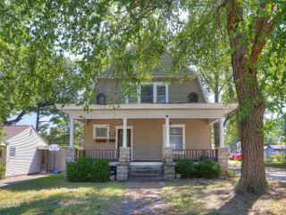 Foreclosed Home - 1052 S GARRISON AVE, 64836