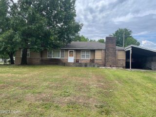 Foreclosed Home - 102 W GARNER ST, 64843