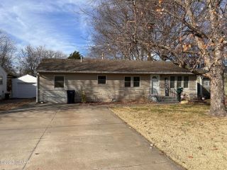 Foreclosed Home - 742 S OAKLAND ST, 64870