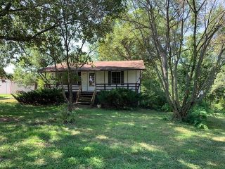 Foreclosed Home - 790 N State Highway 7, 65020