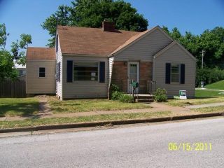Foreclosed Home - 326 W 6TH ST, 65041