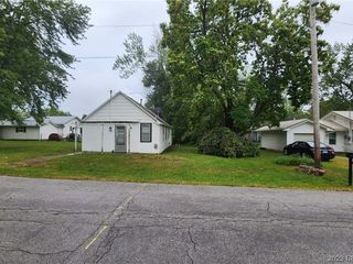 Foreclosed Home - 204 W HICKS ST, 65084