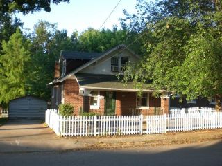 Foreclosed Home - 1403 W MCCARTY ST, 65109