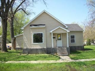 Foreclosed Home - 315 S HICKMAN ST, 65240