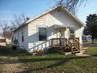 Foreclosed Home - 121 E VINE ST, 65265