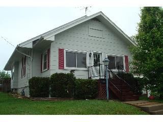Foreclosed Home - 617 PORTER ST, 65270