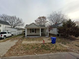 Foreclosed Home - 623 S LAFAYETTE AVE, 65301