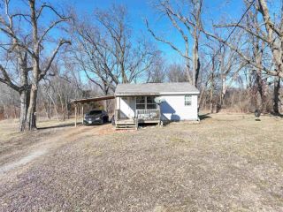 Foreclosed Home - 2701 E 16TH ST, 65301