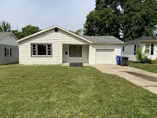 Foreclosed Home - 1002 S MURRAY AVE, 65301