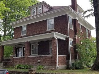 Foreclosed Home - 1123 W 7TH ST, 65301