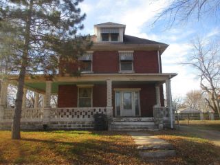 Foreclosed Home - 401 N PROSPECT AVE, 65301