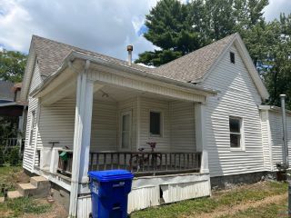 Foreclosed Home - 615 E 10TH ST, 65301