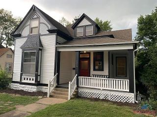 Foreclosed Home - 1616 S KENTUCKY AVE, 65301