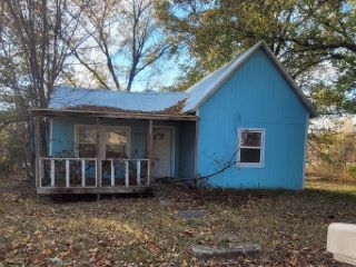 Foreclosed Home - 205 S COLLEGE ST, 65323
