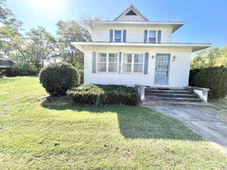 Foreclosed Home - 320 N BROADWAY ST, 65333