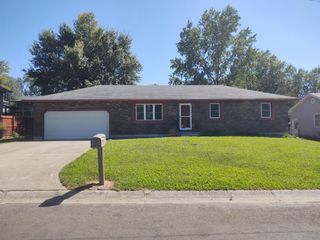Foreclosed Home - 734 W PLAZA DR, 65340