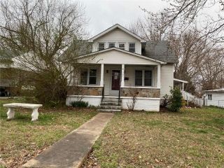 Foreclosed Home - 901 W Myrtle St, 65453