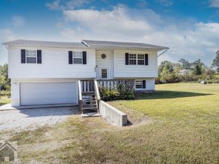 Foreclosed Home - 25890 SATELLITE RD, 65534