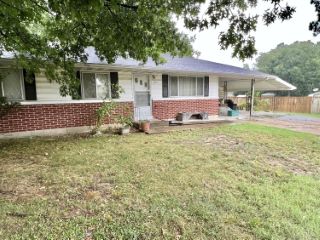 Foreclosed Home - 305 MAPLEWOOD CT, 65548