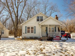 Foreclosed Home - 301 S HICKORY ST, 65560