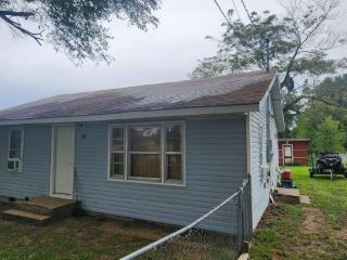 Foreclosed Home - 412 S HICKORY ST, 65622