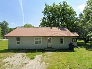 Foreclosed Home - 310 N HICKORY ST, 65622