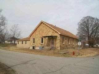 Foreclosed Home - 303 E 11TH ST, 65625