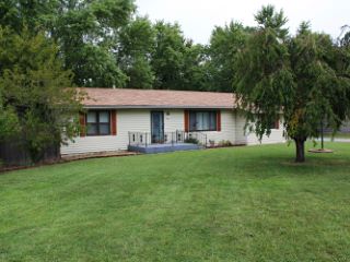 Foreclosed Home - 105 E MEADOWBROOK AVE, 65631