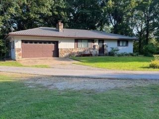 Foreclosed Home - 629 MILL HOLLOW RD, 65653