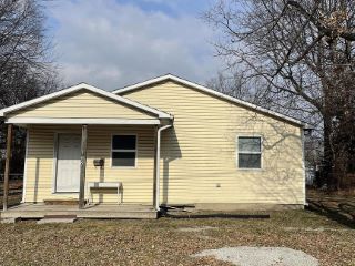 Foreclosed Home - 502 MAPLE ST, 65661