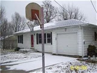 Foreclosed Home - 911 HILLCREST DR, 65708