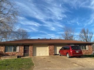 Foreclosed Home - 410 S LYNDALL ST, 65711