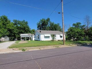 Foreclosed Home - 210 S HIGH ST, 65711