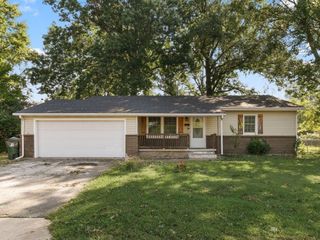 Foreclosed Home - 1310 S MCCANSE ST, 65712
