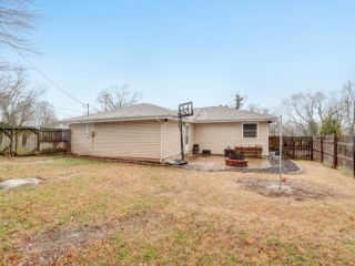 Foreclosed Home - 100 N 4TH AVE, 65721