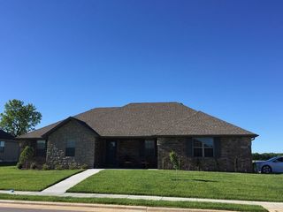 Foreclosed Home - 1902 E GREENWICH DR, 65721