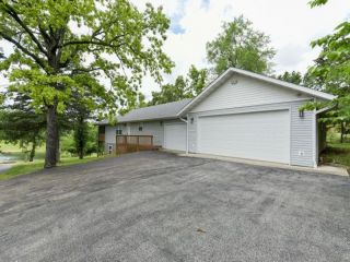 Foreclosed Home - List 100695221