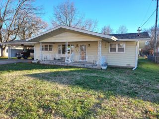 Foreclosed Home - 450 W GRANT ST, 65738