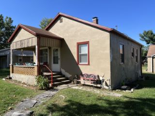 Foreclosed Home - 305 W MAIN ST, 65770