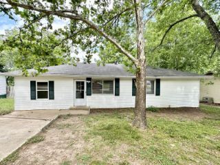 Foreclosed Home - 212 PINE ST, 65775