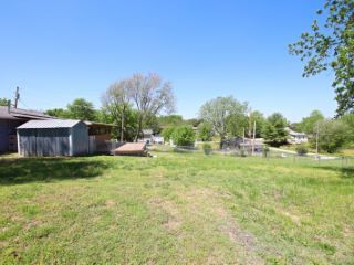 Foreclosed Home - 201 E RICHTER ST, 65785