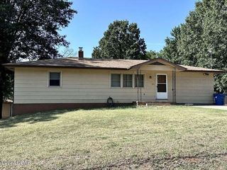 Foreclosed Home - 404 W CRAIG ST, 65785