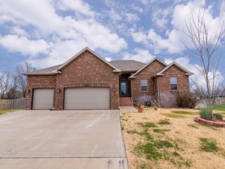 Foreclosed Home - 5741 W PAYTON CIR, 65802