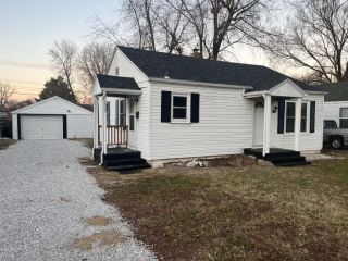 Foreclosed Home - 2537 W MOUNT VERNON ST, 65802