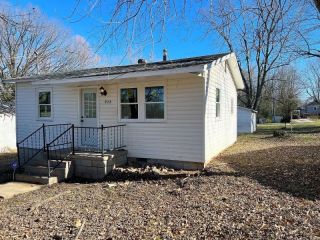 Foreclosed Home - 928 S KANSAS AVE, 65802