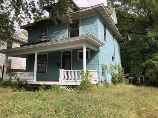 Foreclosed Home - 1462 N GRANT AVE, 65802