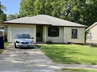 Foreclosed Home - 3041 W COLLEGE ST, 65802