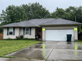 Foreclosed Home - 1032 N BROWN AVE, 65802
